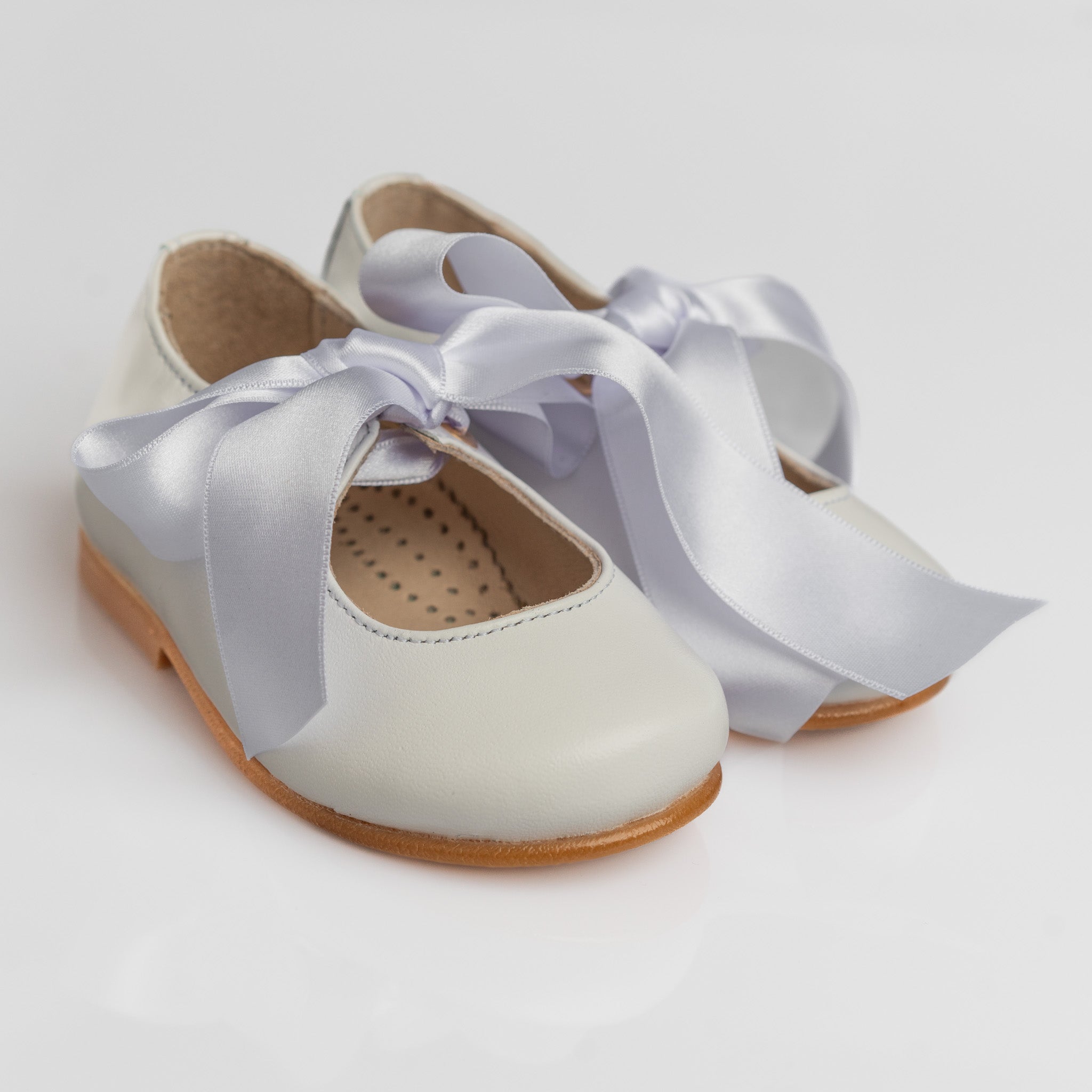 Girl White Leather Mary Jane Shoes with Satin Bow