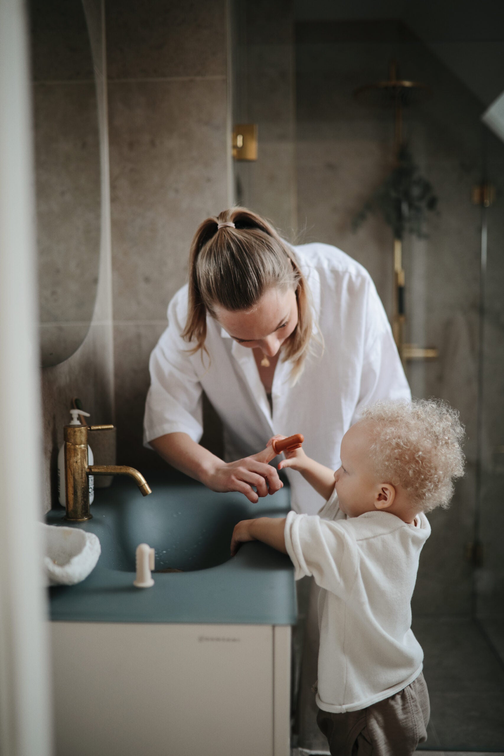Mushie Finger Toothbrush Stone/Tradewinds