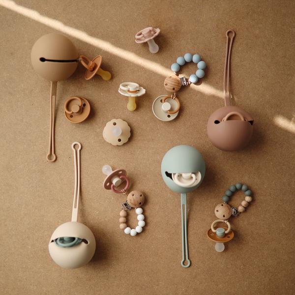 Mushie Pacifier Case Blush