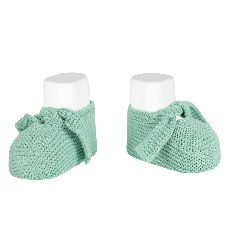 Condor Garter stitch baby booties with knot Wasabi