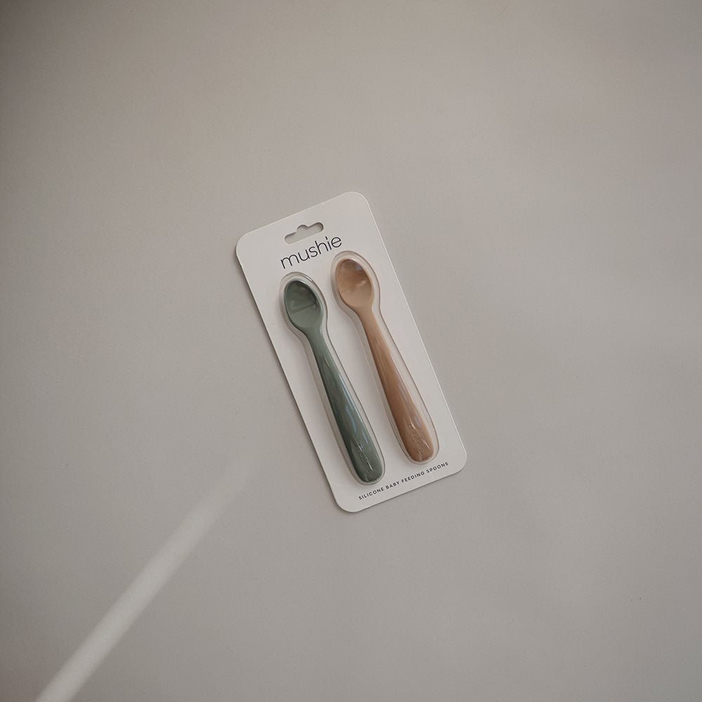 Mushie Silicone Feeding Spoons 2-Pack Cambridge Blue/Shifting Sand