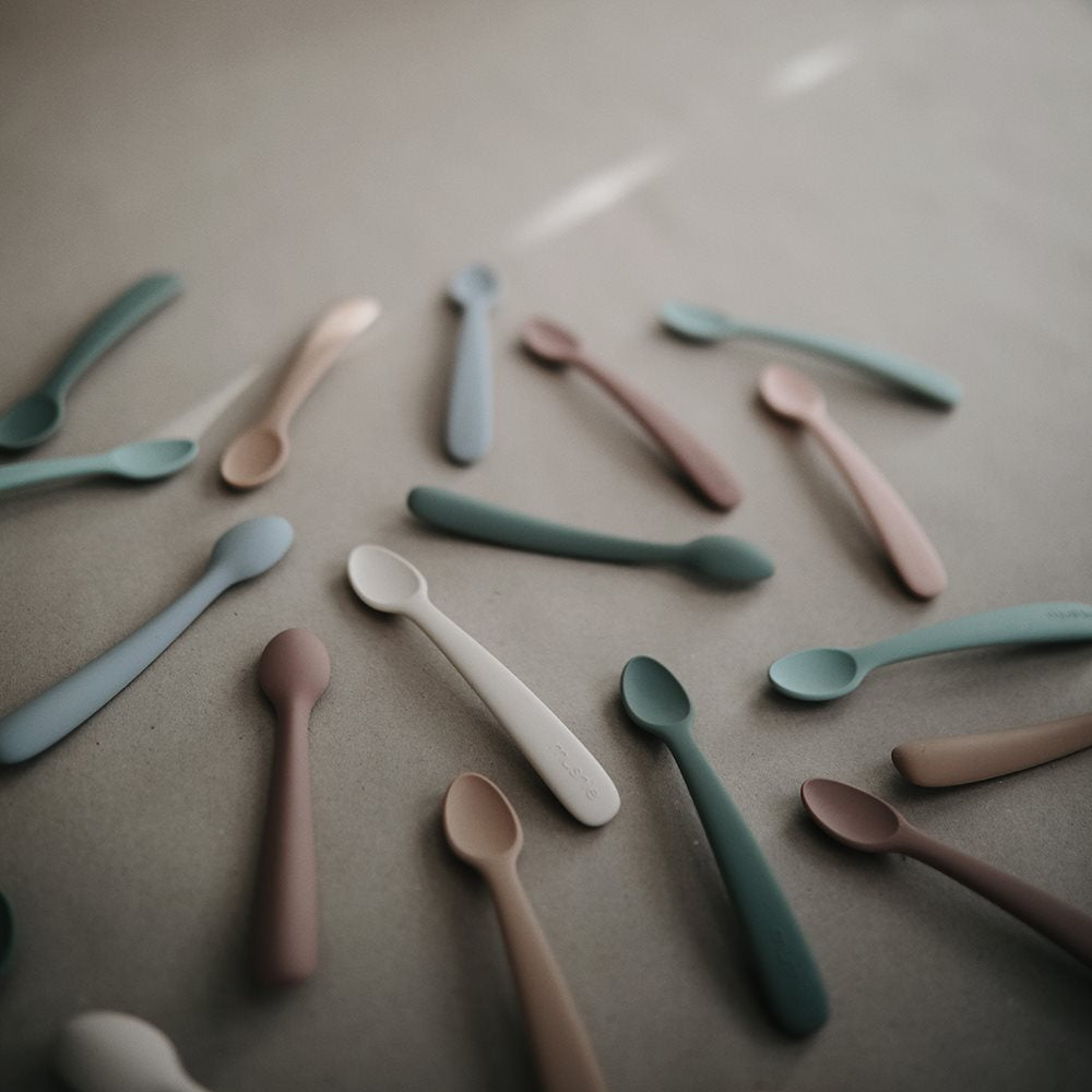 Mushie Silicone Feeding Spoons 2-Pack Blush/Shifting Sand